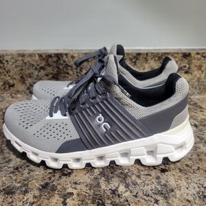 Womens On Clouds size 6